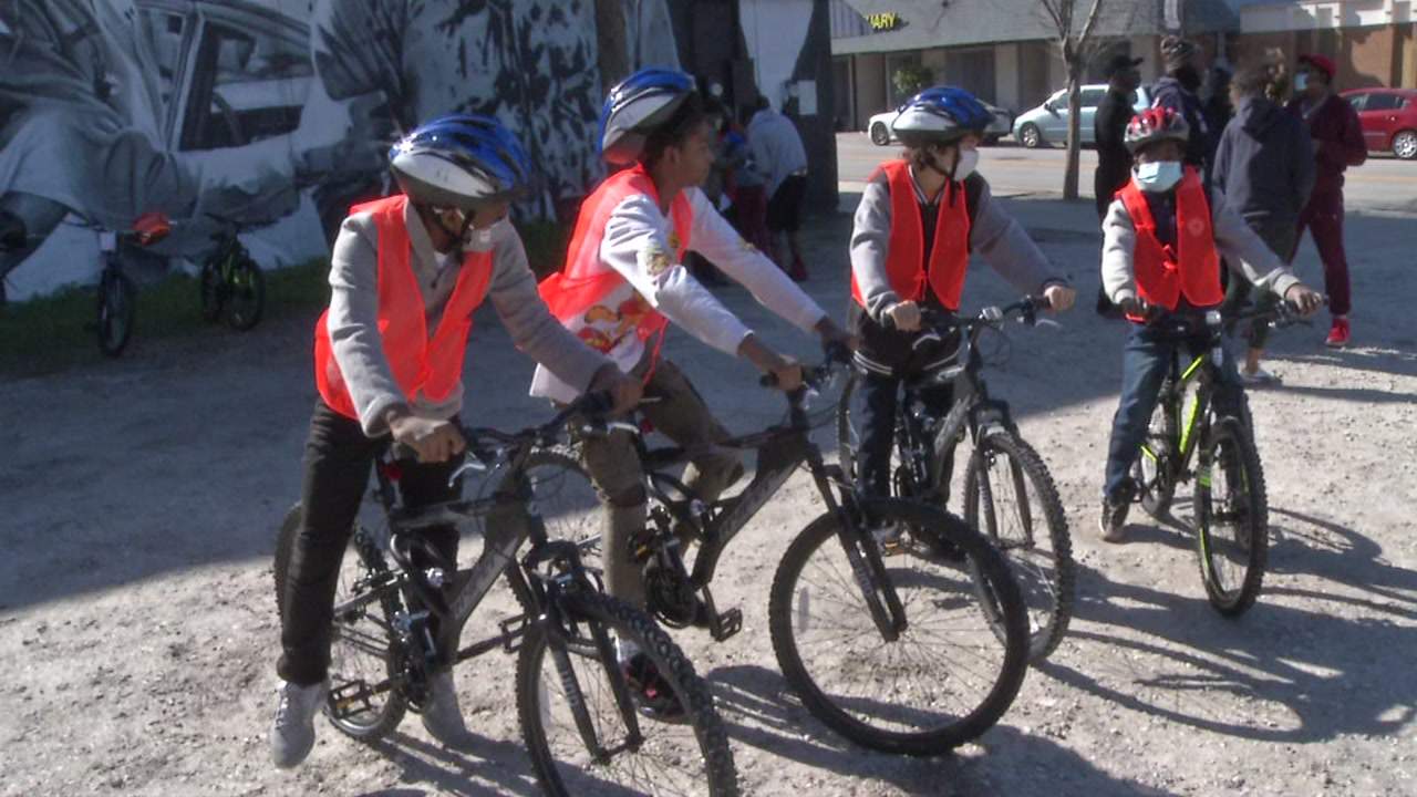 Jacksonville community group gives new rides to 11 middle schoolers