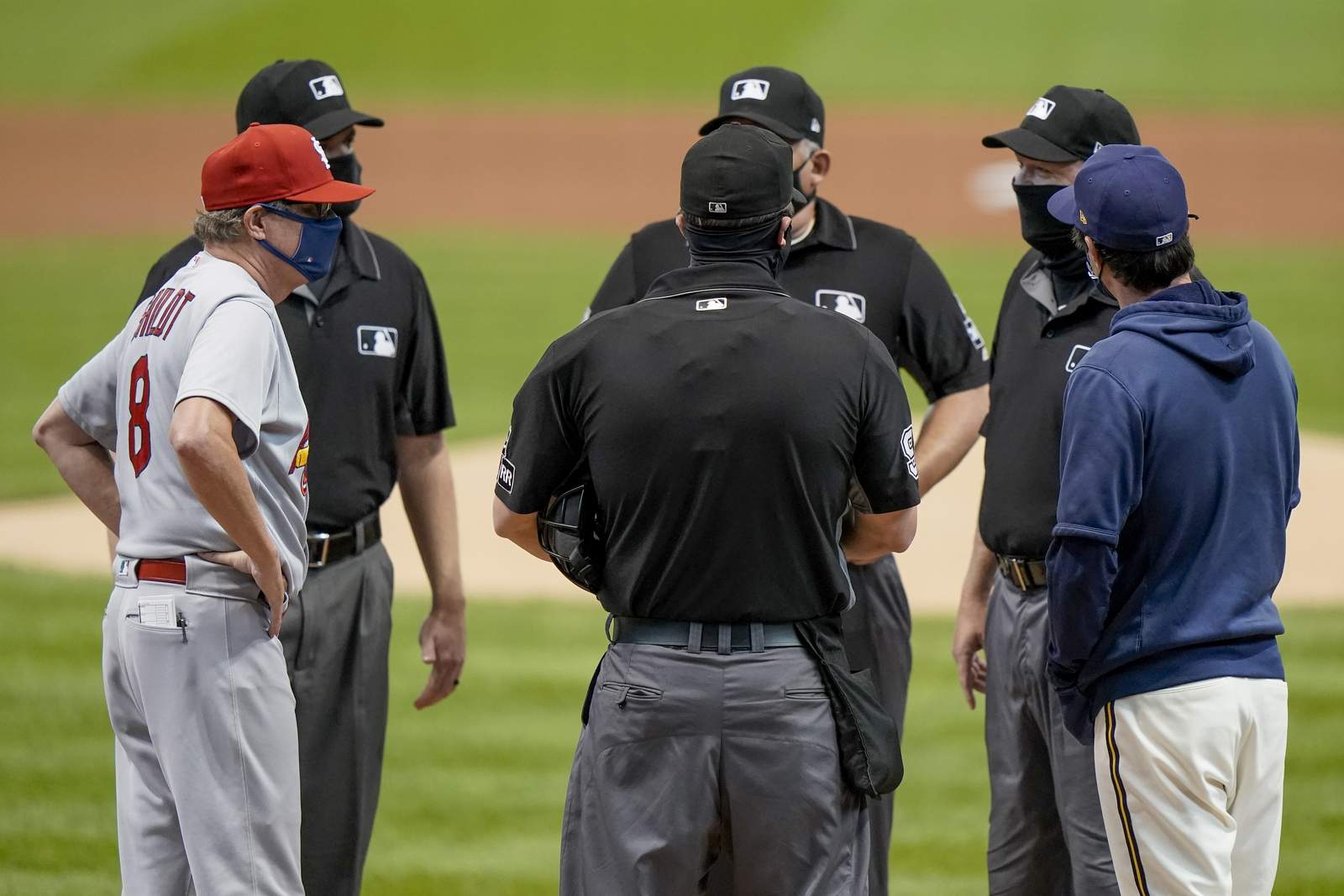 AP sources: MLB umpire tests positive for virus, crews shift