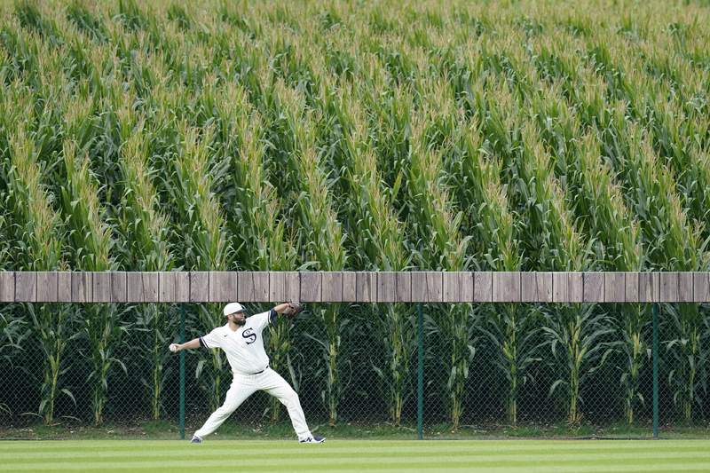 Chisox, Yanks go deep into corn; Field of Dreams hosts more