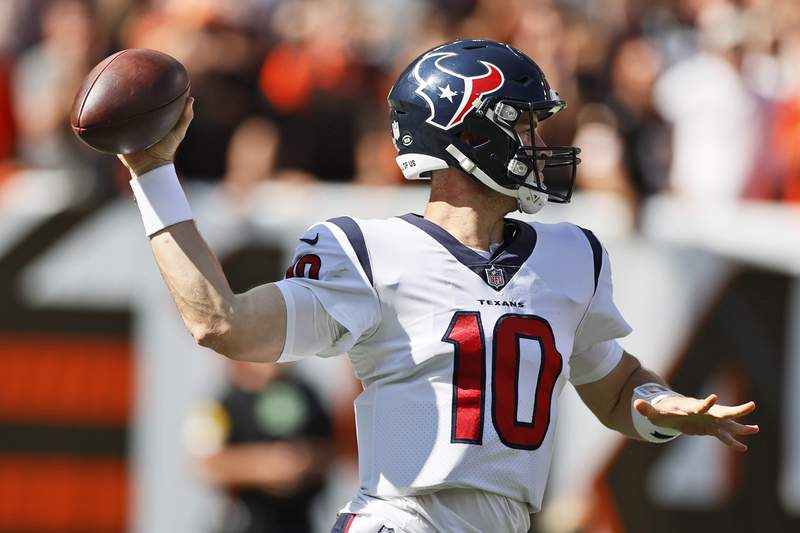 Texans rookie Mills to start at QB Thursday against Panthers