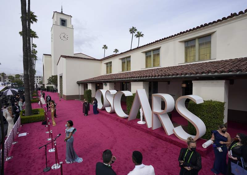 Academy Awards television audience plummets to 9.85 million