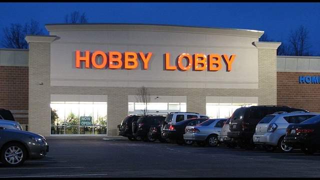 Hobby Lobby raising its minimum wage to $17