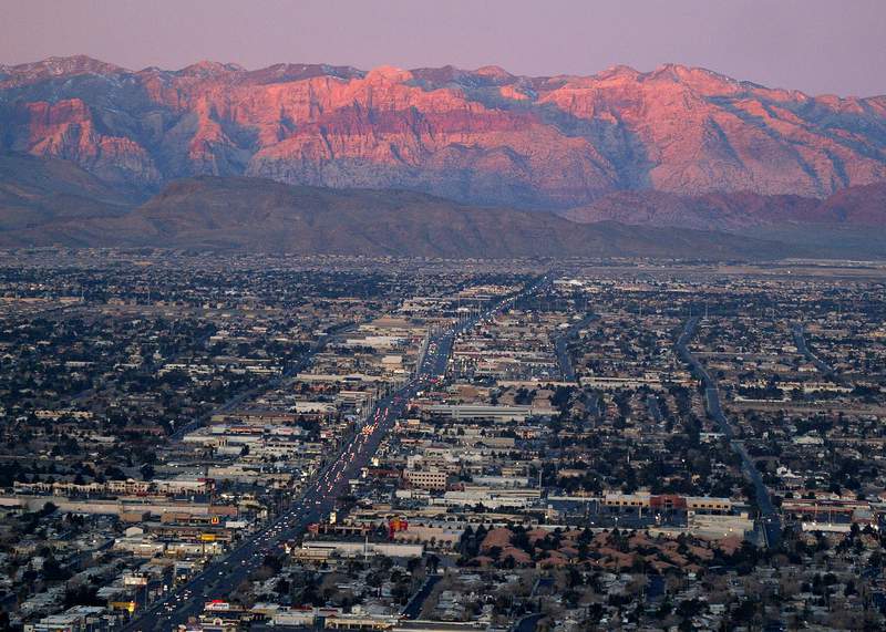 Las Vegas pushes land swap to balance growth, conservation