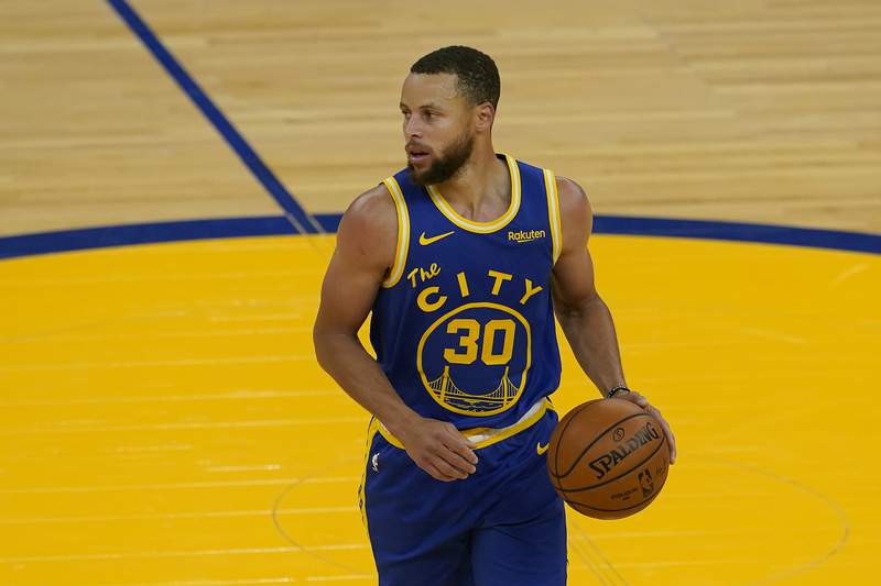 Stephen Curry's late 3 lifts Warriors past Jazz 119-116