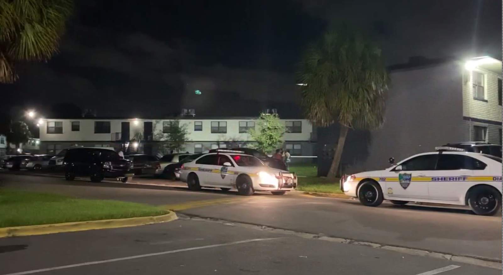 Man found dead at apartment complex in Northwest Jacksonville