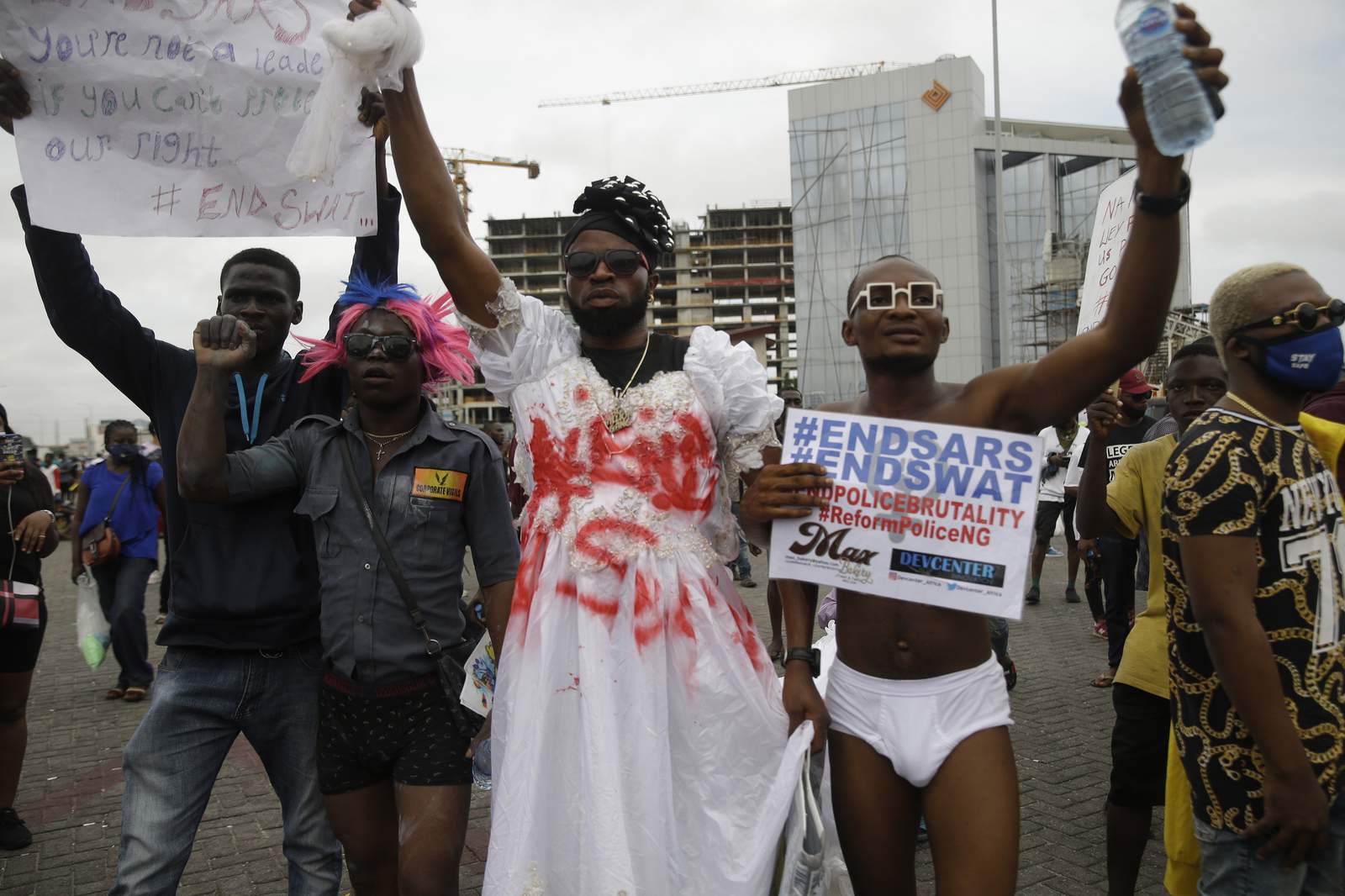 Nigeria's anti-police brutality protests block major roads