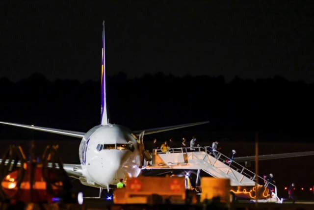Trust Index: Are migrants flying into Jacksonville in the middle of the night?