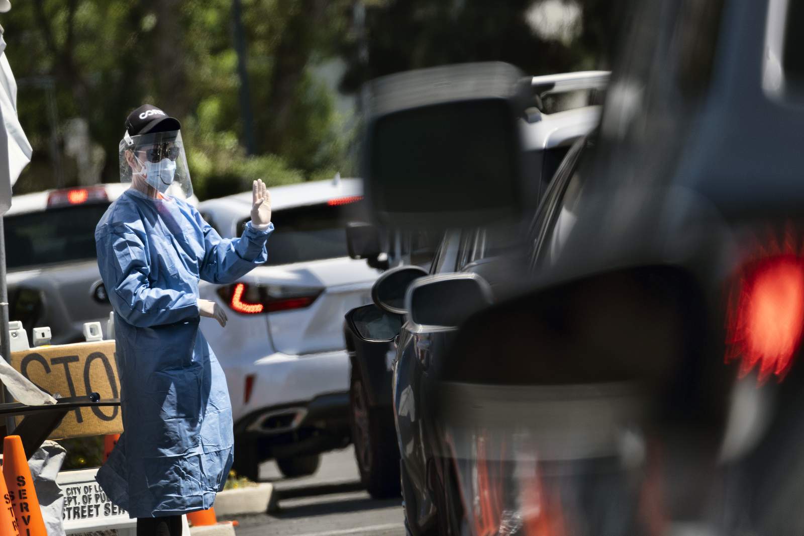 Los Angeles offers virus tests to all, still has unused kits
