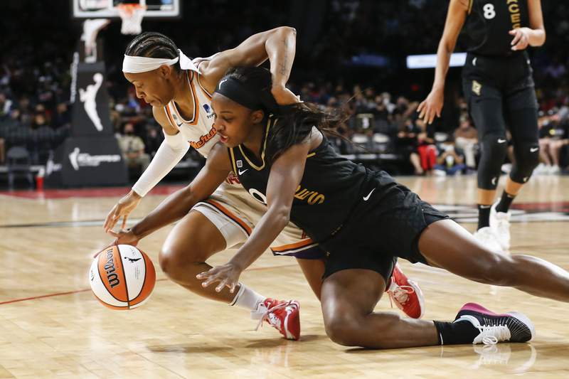 Sky open WNBA Finals with 91-77 win over Mercury