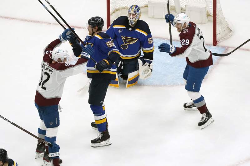 Avalanche complete 4-game sweep of Blues with 5-2 win