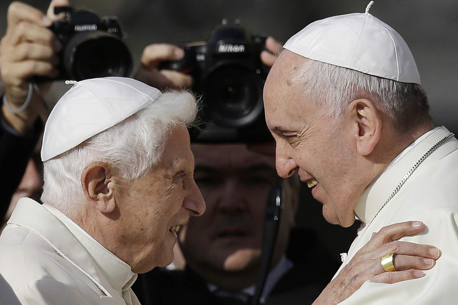 Pope Benedict XVI defends resignation to 'fanatic' doubters