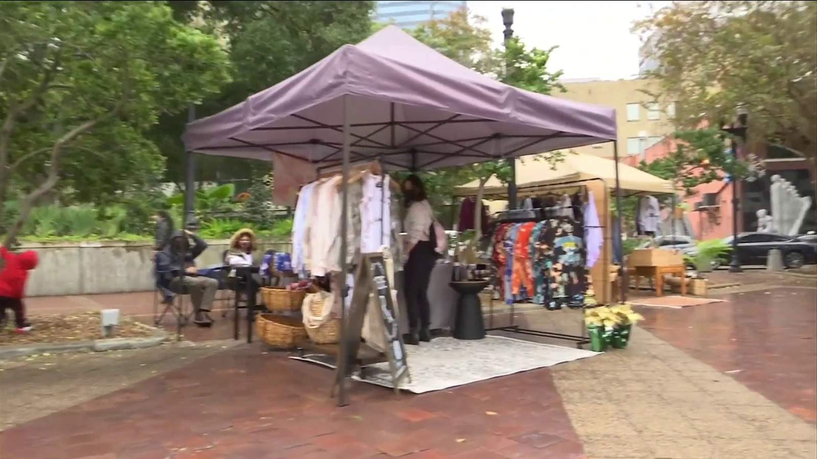 Holiday pop-up supports Jacksonville businesses impacted by pandemic