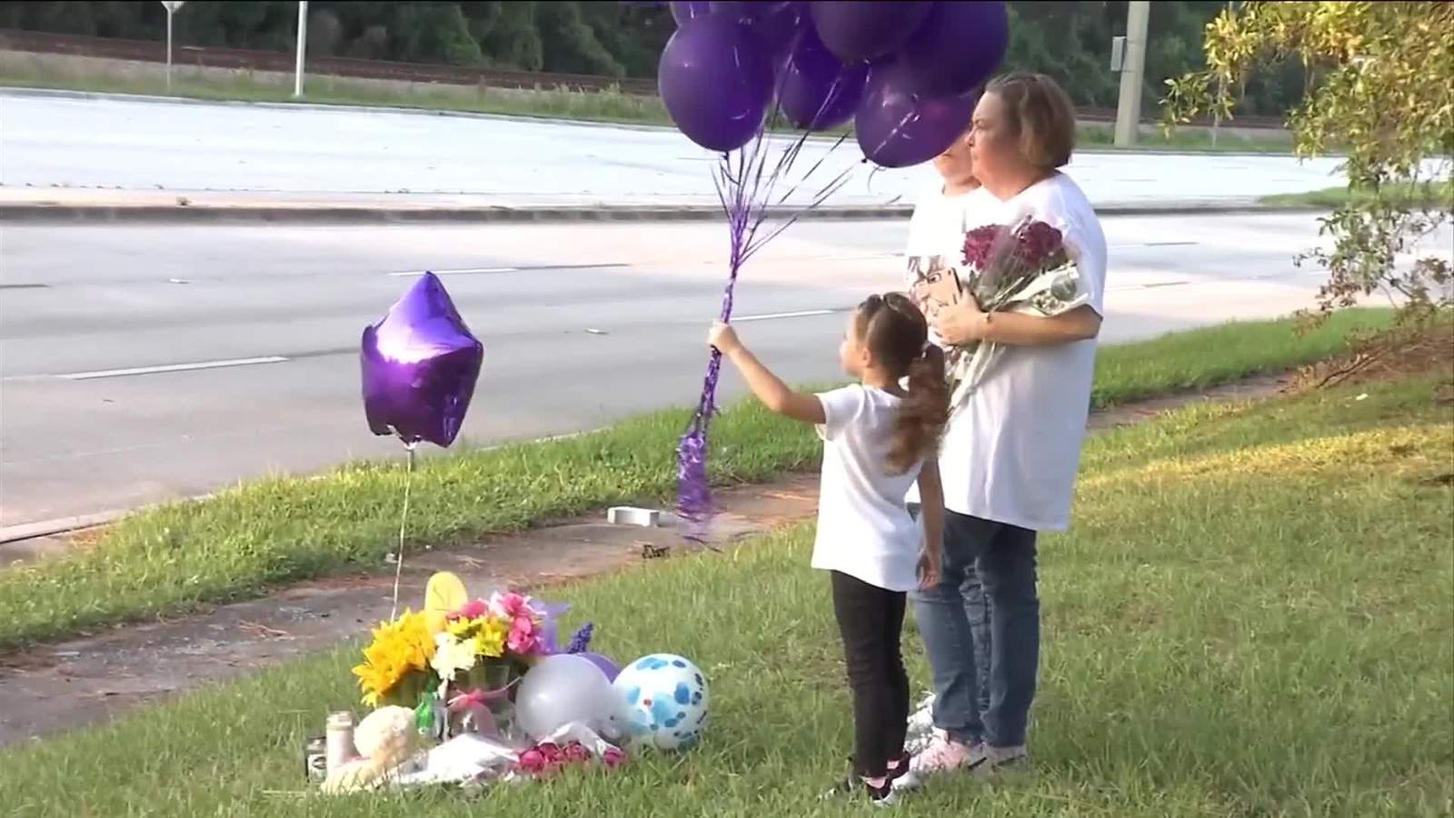 Family gathers to remember woman, 22, killed in Roosevelt Boulevard crash