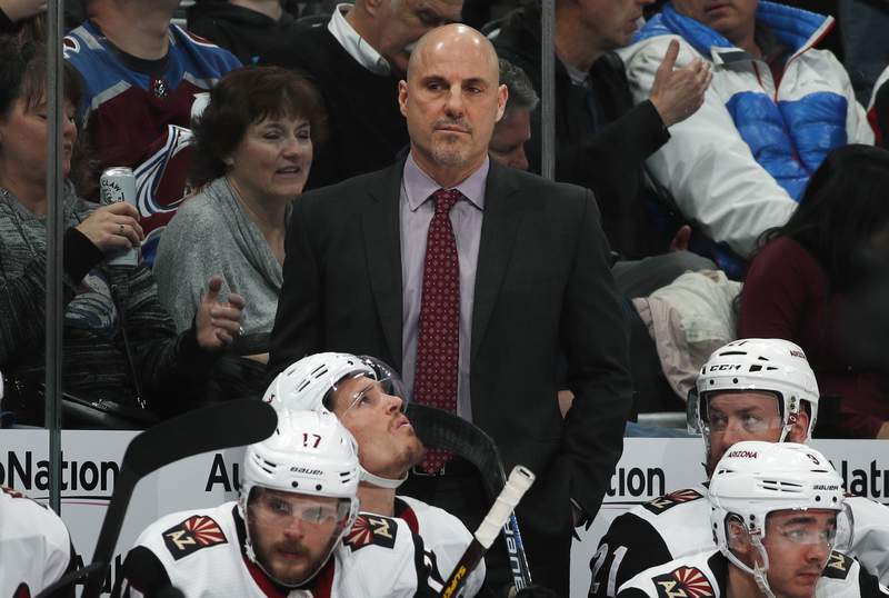 Tocchet won't return as coach of Coyotes after 4 seasons