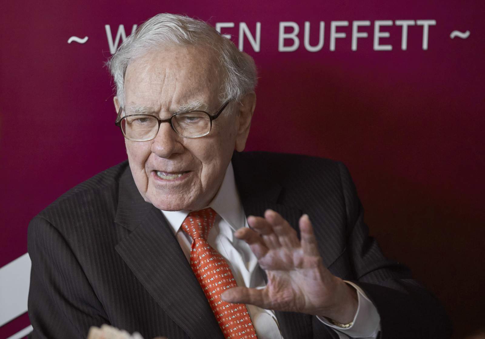 Warren Buffett's fortune tops $100B as his stock soars