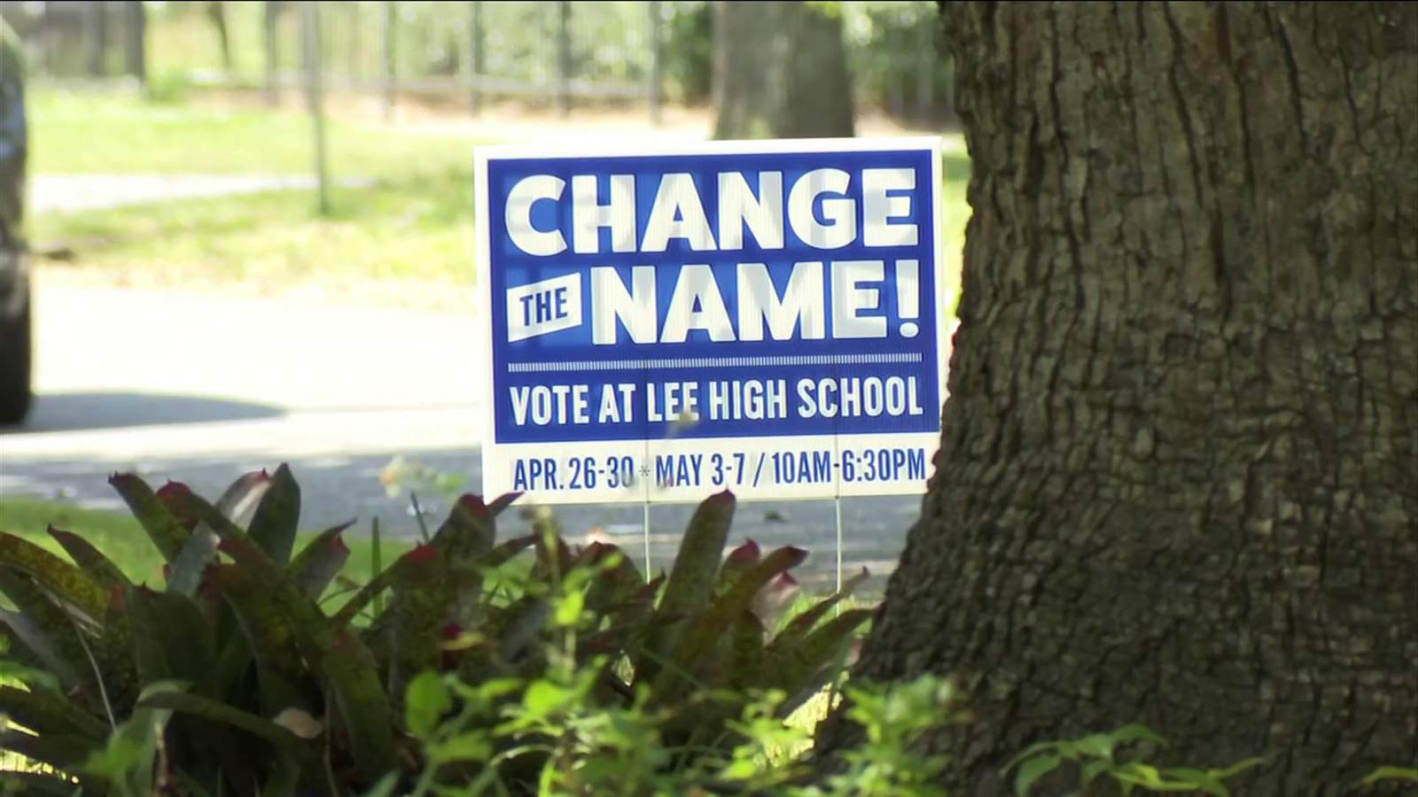 Signs supporting new name for Lee High popping up in surrounding neighborhoods