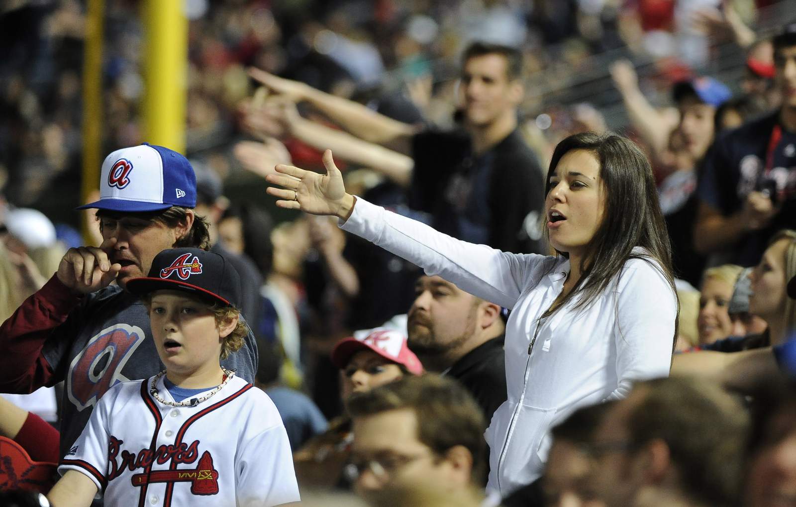 Braves remove 'Chop On' sign, slogan, but no call on chant