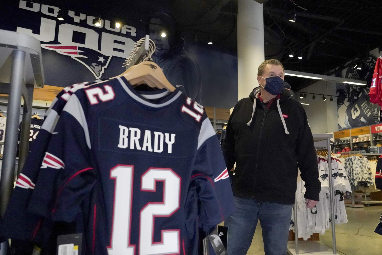 'No Hard Feelings': Patriots fans still rooting for Brady