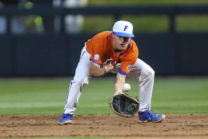 College baseball: Florida falls, FSU wins in opening game of regional play