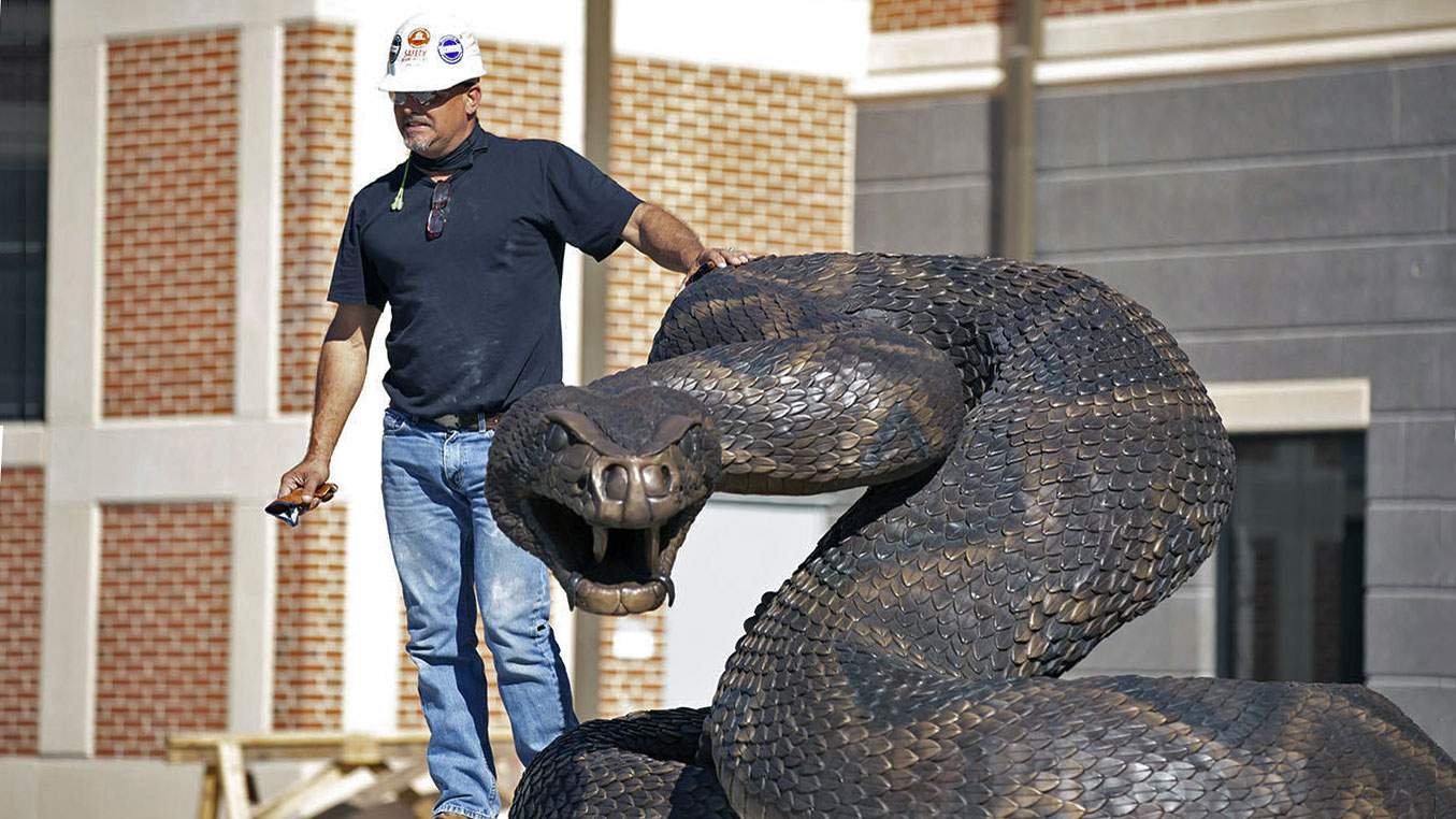 Artist brings authenticity to Rattler sculpture at FAMU