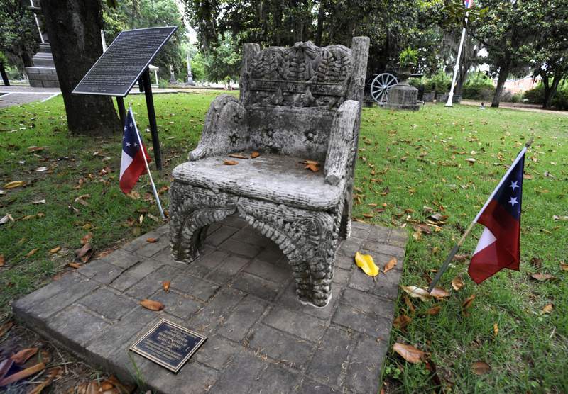 Stolen Confederate chair monument back in place -- with glue