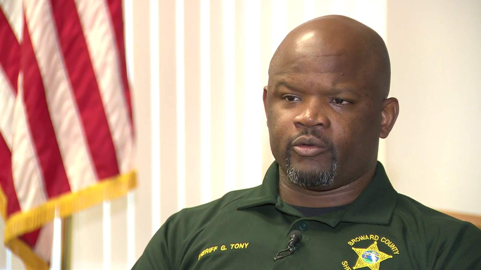 Florida sheriff defends keeping childhood shooting secret