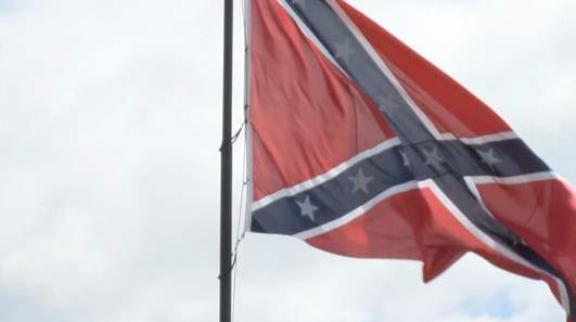 Navy to ban displays of Confederate flag
