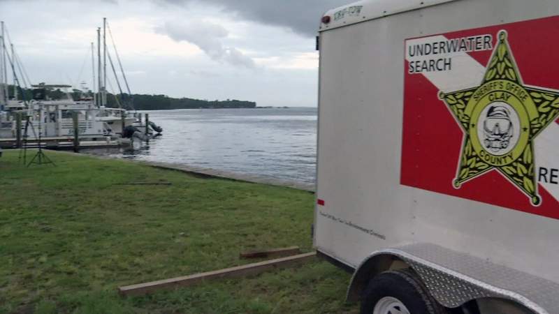 Divers called to recover boater who fell overboard in Black Creek