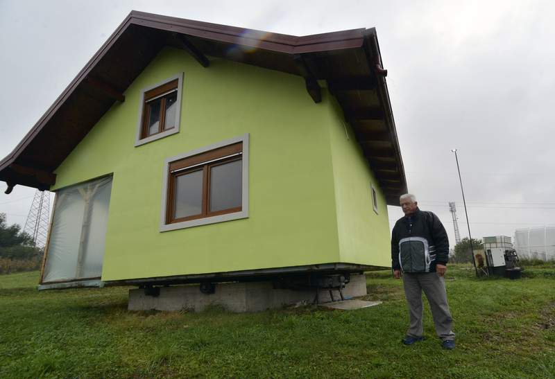 Bosnian makes rotating house a monument of love for his wife