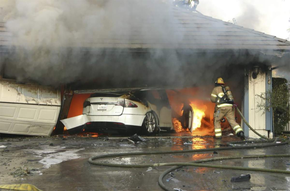 NTSB says vehicle battery fires pose risks to 1st responders