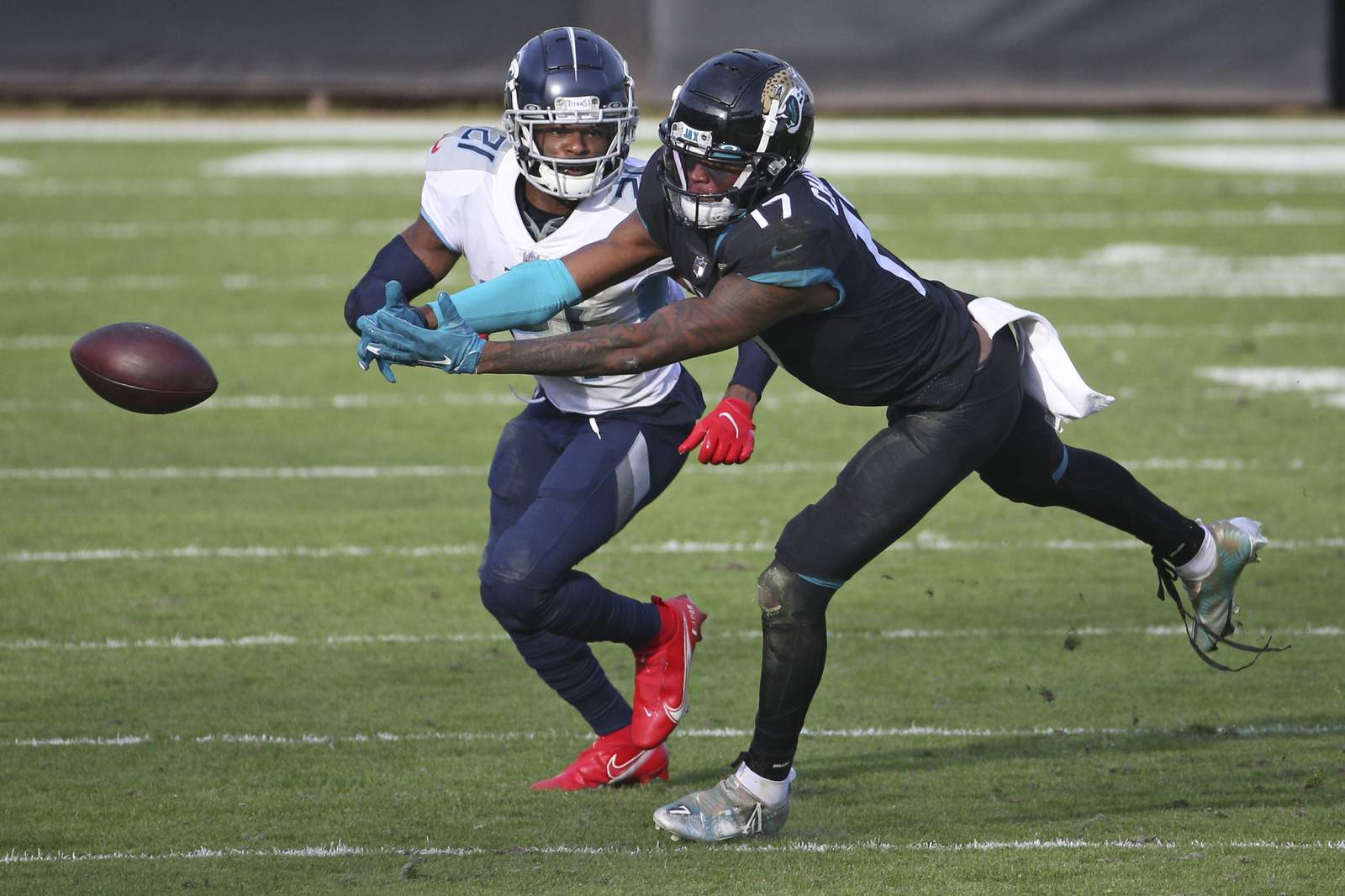 Skidding Jags rule out WR Chark for season finale at Colts
